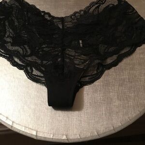 Chic Black Lace Women's Panties